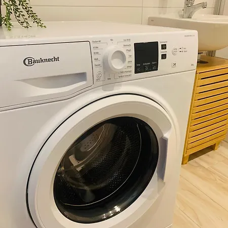 Am Schloss Wolkenstein, 86m2, 3br, Babybett, Office Appartement