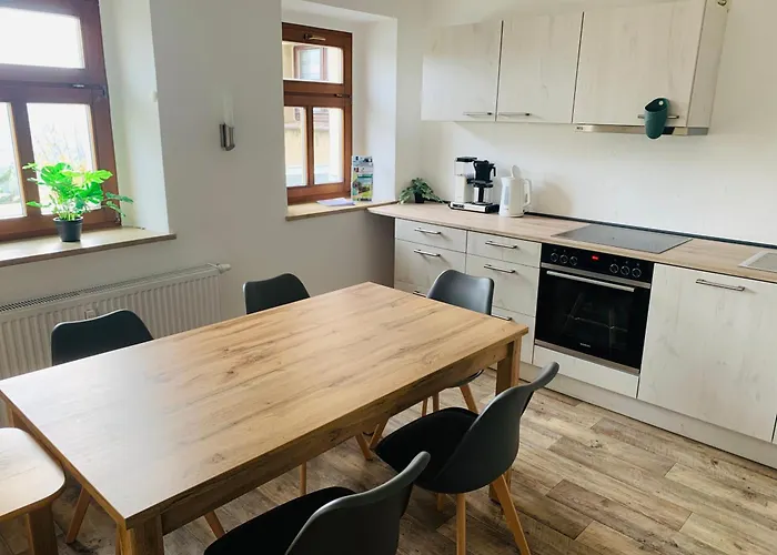 Am Schloss Wolkenstein, 86m2, 3br, Babybett, Office شقة