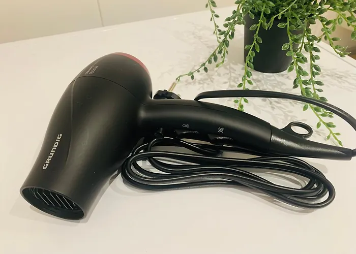 Am Schloss Wolkenstein, 86m2, 3br, Babybett, Office شقة